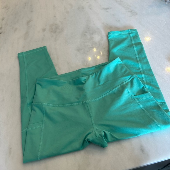 Z by Zella High Rise Side Pocket Crop Size Medium Approx 21” Mint Turquoise - Picture 7 of 7